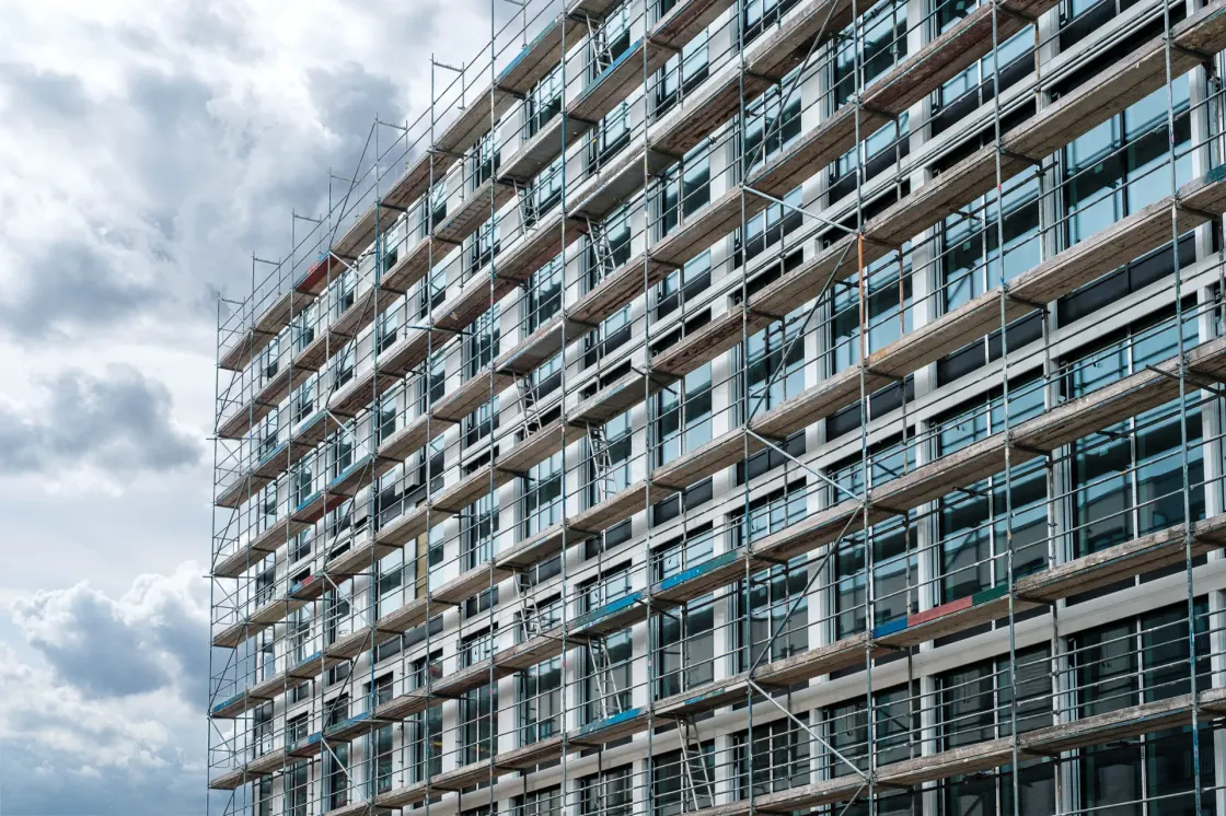 Modernes Bürogebäude als Beispiel für eine gewerblich betreute Immobilie
